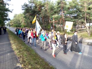 … nie ma nawet braci, którzy tradycyjnie nosili teflę, krzyż i sztandar